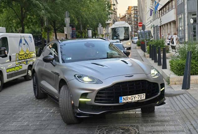 Aston Martin DBX707
