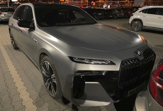 BMW M760e xDrive
