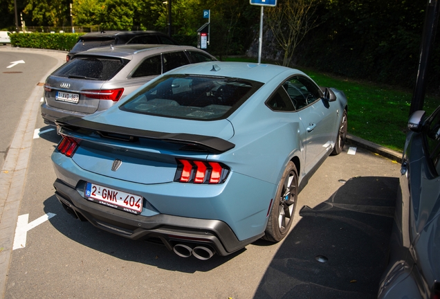 Ford Mustang Dark Horse 2024