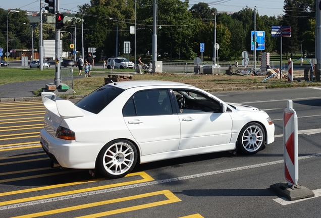 Mitsubishi Lancer Evolution IX