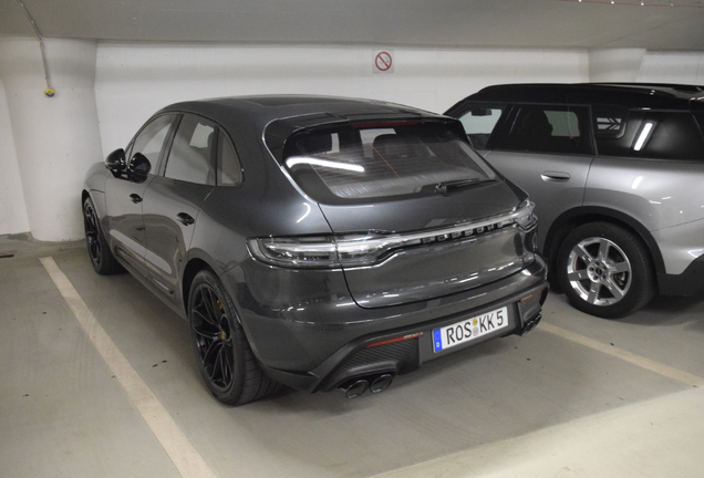 Porsche 95B Macan GTS MkIII