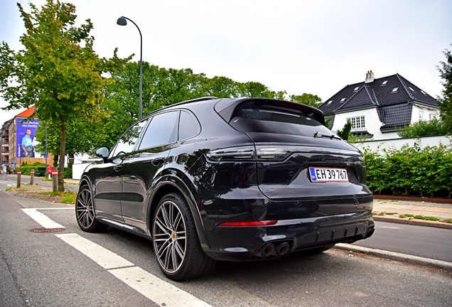 Porsche 9YA Cayenne GTS MkI
