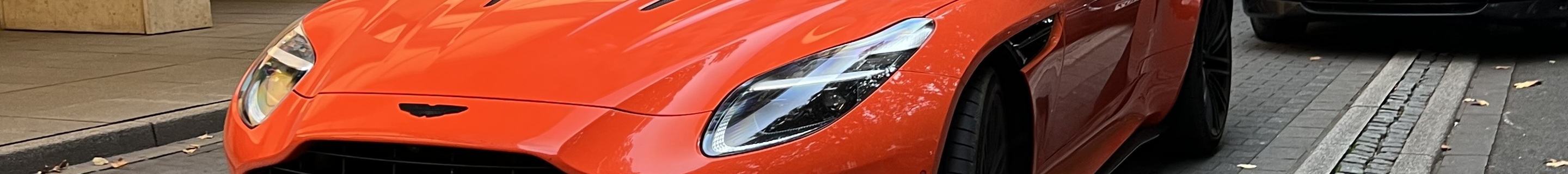 Aston Martin DB12 Volante
