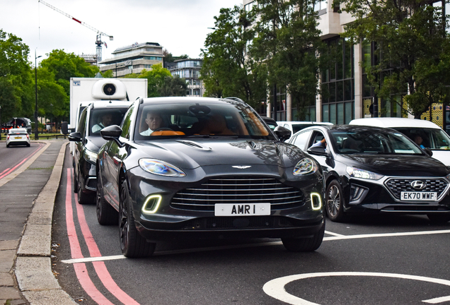 Aston Martin DBX