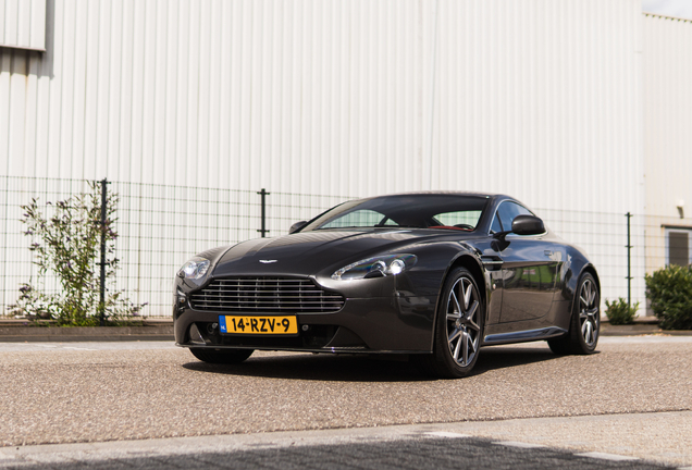 Aston Martin V8 Vantage S