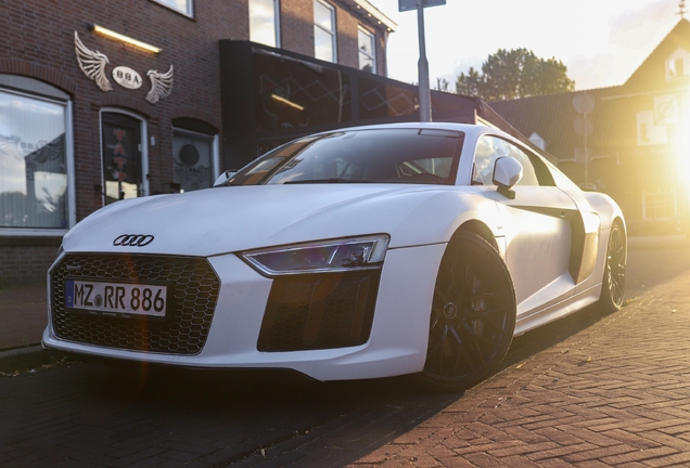 Audi R8 V10 Plus 2015