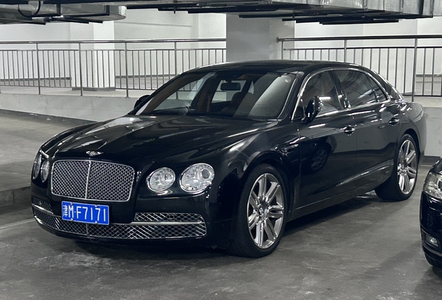 Bentley Flying Spur V8