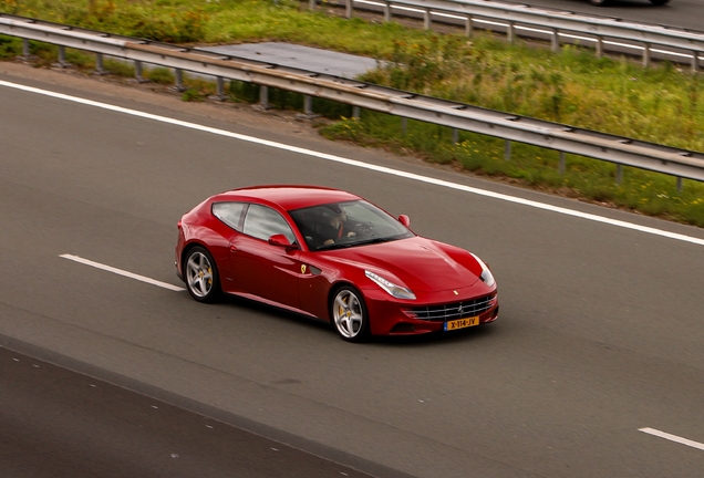 Ferrari FF