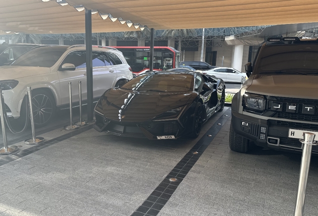 Lamborghini Revuelto