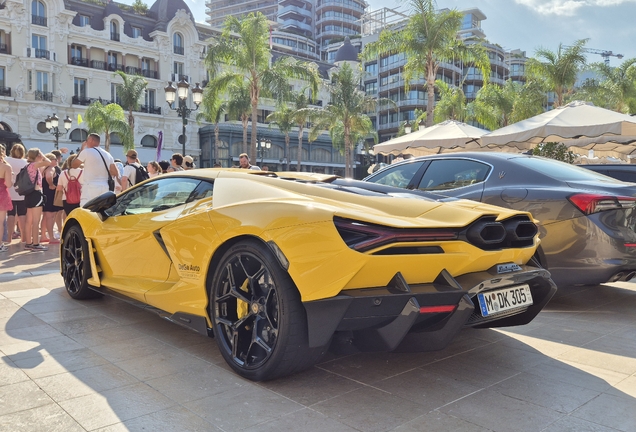 Lamborghini Revuelto