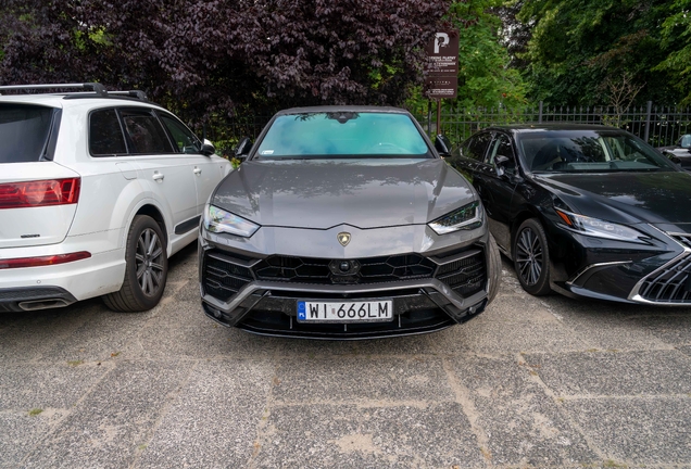 Lamborghini Urus