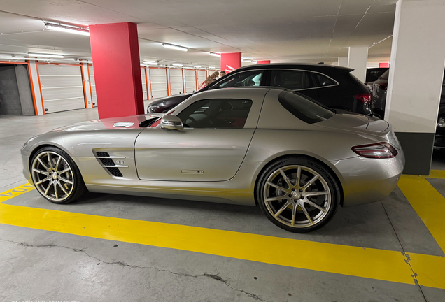 Mercedes-Benz SLS AMG
