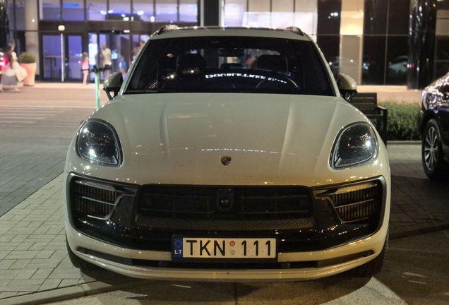 Porsche 95B Macan GTS MkIII