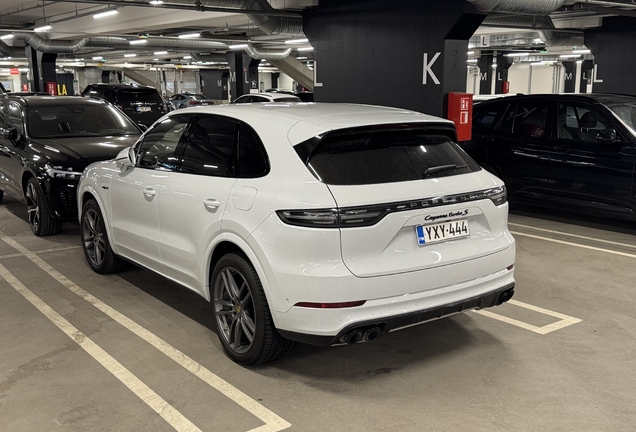 Porsche Cayenne Turbo S E-Hybrid