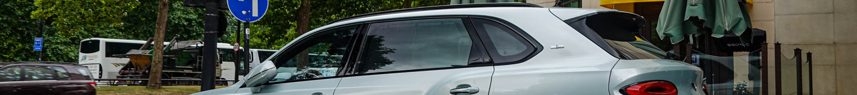 Bentley Bentayga Azure EWB First Edition