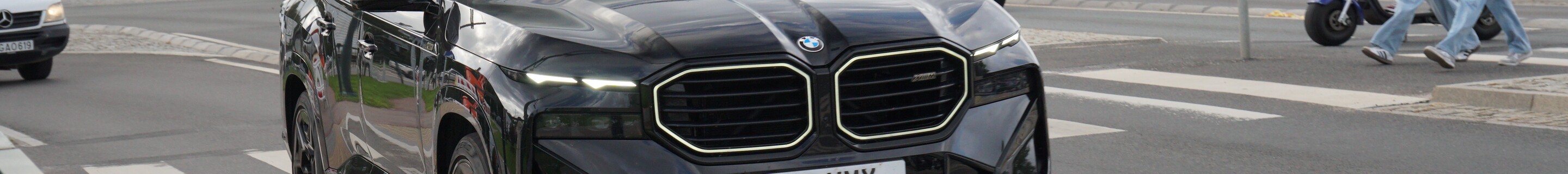 BMW XM G09