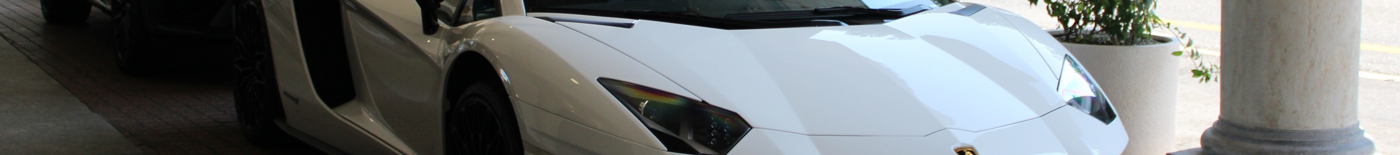 Lamborghini Aventador S LP740-4