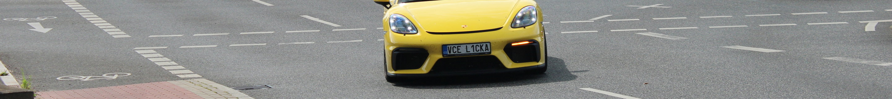 Porsche 718 Cayman GT4