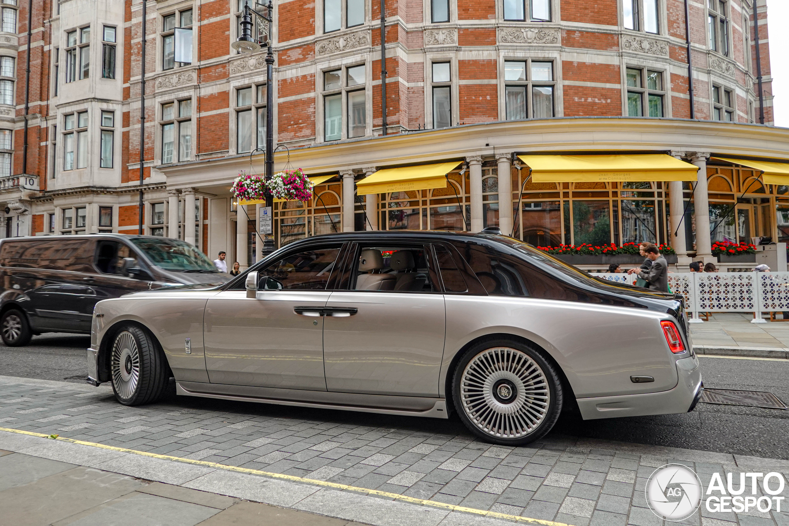 Rolls-Royce Revere Phantom VIII - 17 August 2025 - Autogespot