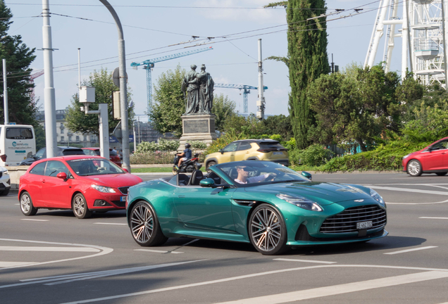 Aston Martin DB12 Volante