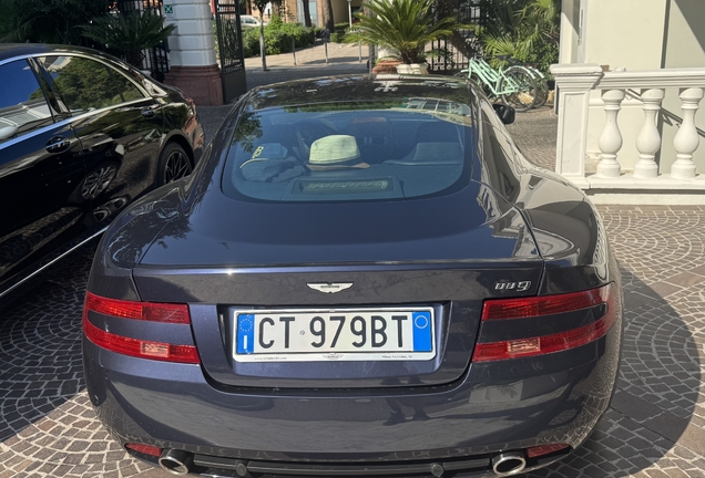 Aston Martin DB9