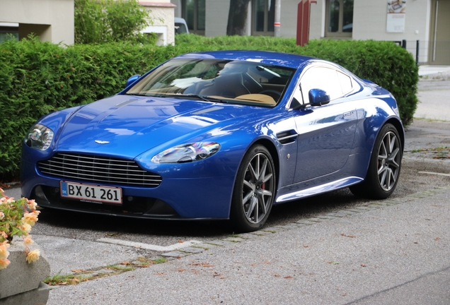 Aston Martin V8 Vantage S