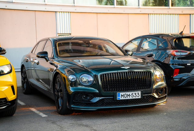 Bentley Flying Spur Hybrid S