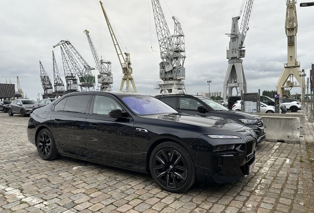 BMW M760e xDrive