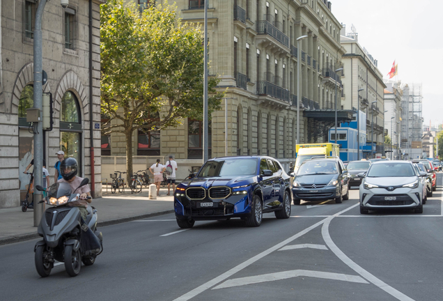 BMW XM G09