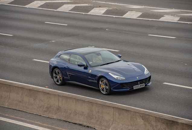 Ferrari GTC4Lusso
