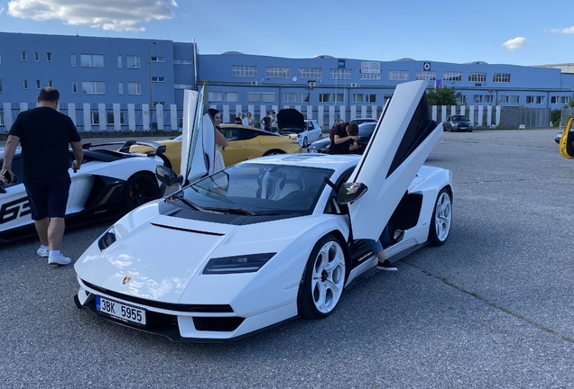 Lamborghini Countach LPI 800-4
