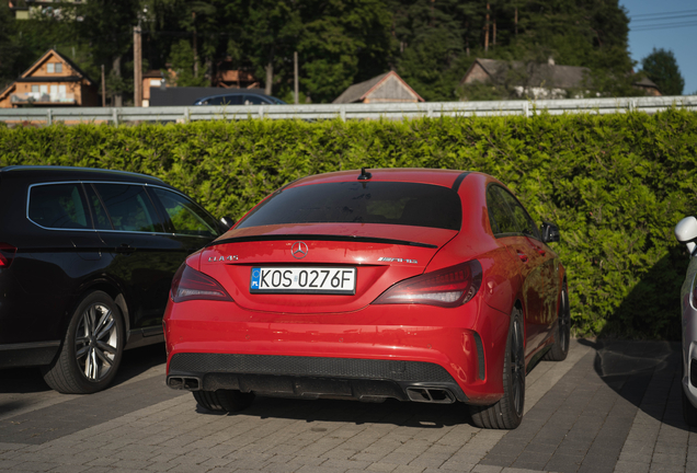Mercedes-Benz CLA 45 AMG C117