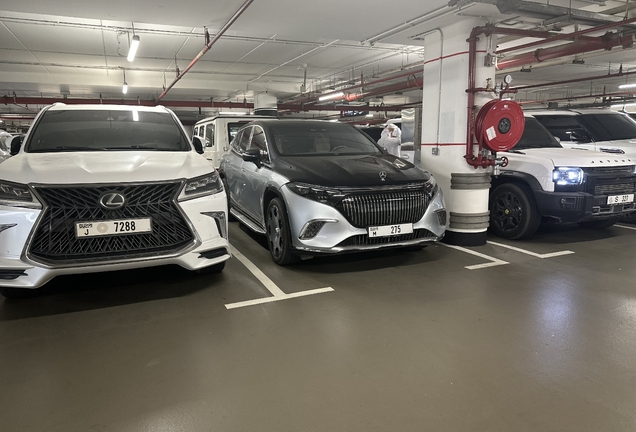 Mercedes-Maybach EQS 680 SUV