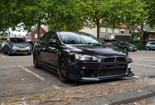Mitsubishi Lancer Evolution X MR