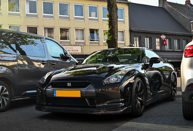 Nissan GT-R