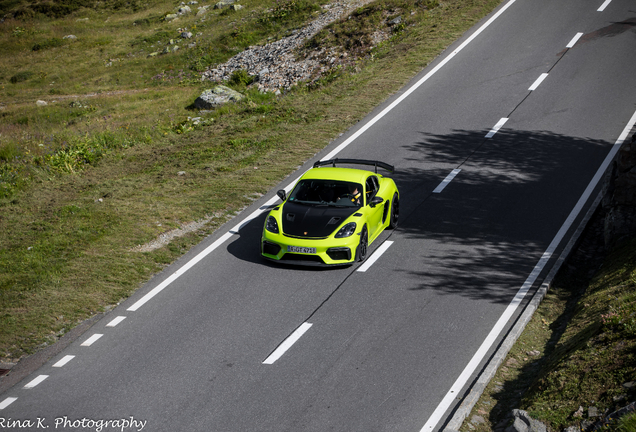 Porsche 718 Cayman GT4 RS Weissach Package