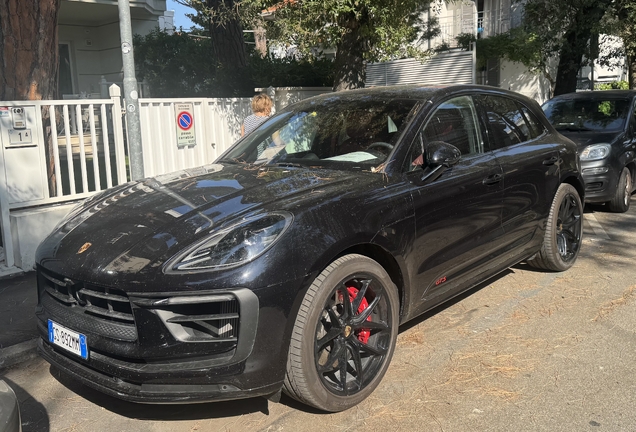 Porsche 95B Macan GTS MkIII