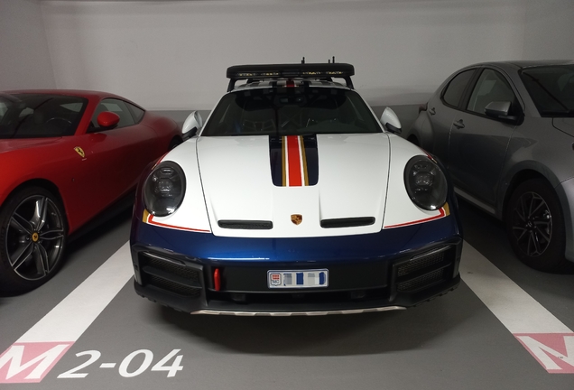 Porsche 992 Dakar