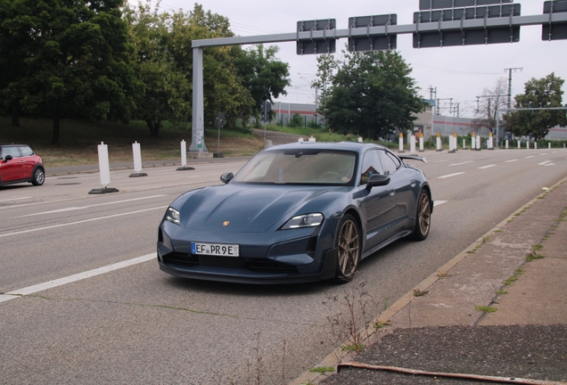 Porsche Taycan Turbo GT Weissach Package