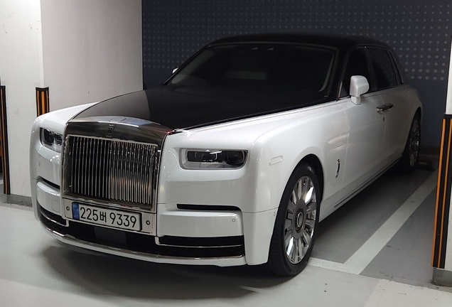 Rolls-Royce Phantom VIII EWB