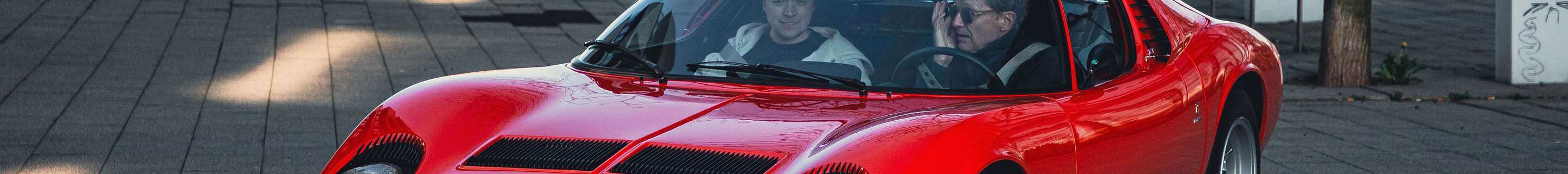 Lamborghini Miura P400