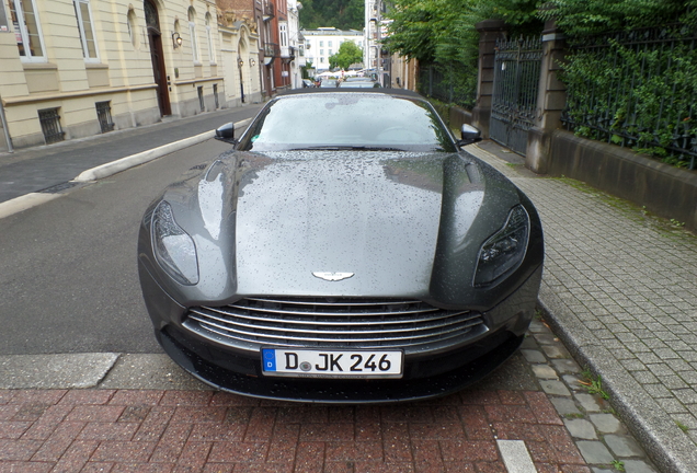 Aston Martin DB11 V8 Volante