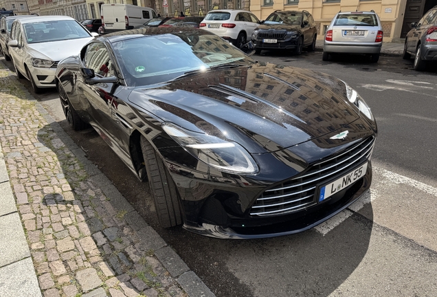 Aston Martin DB12