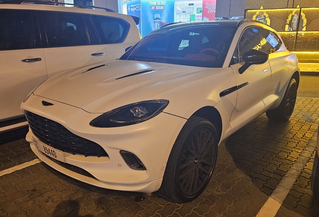 Aston Martin DBX