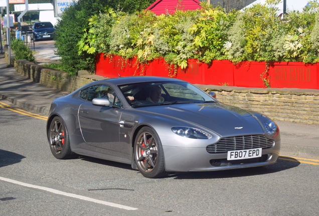 Aston Martin V8 Vantage