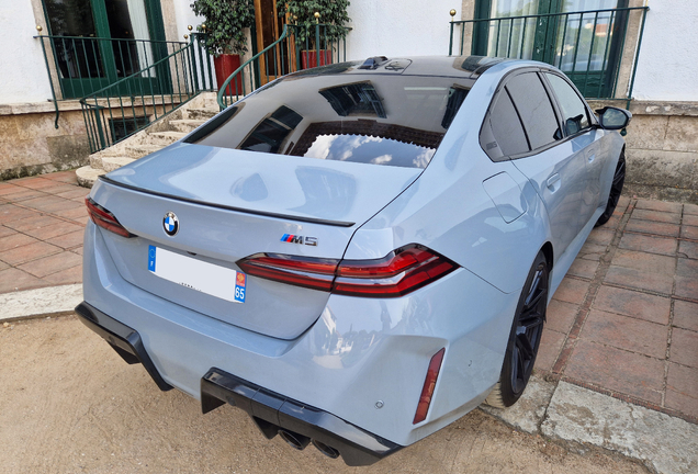 BMW M5 G90