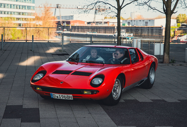 Lamborghini Miura P400