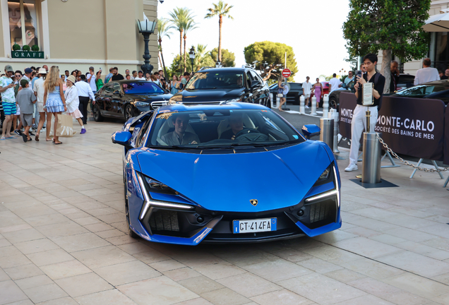 Lamborghini Revuelto