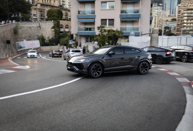 Lamborghini Urus Performante