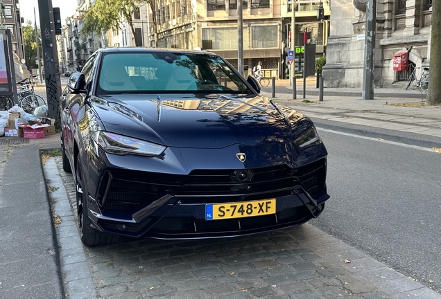 Lamborghini Urus S